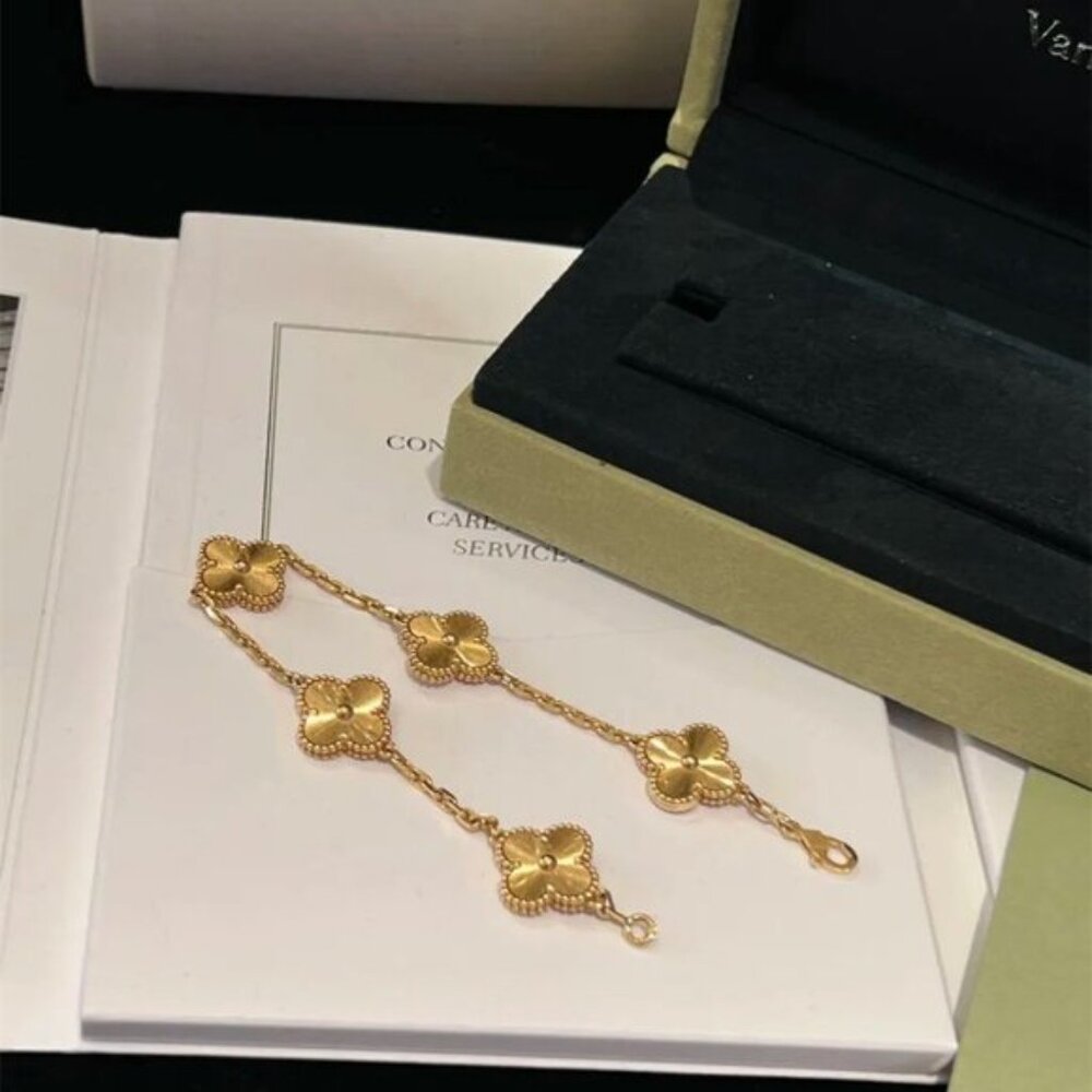 Authentic Van Cleef & Arpels 18k bracelet - Picture 3 of 6